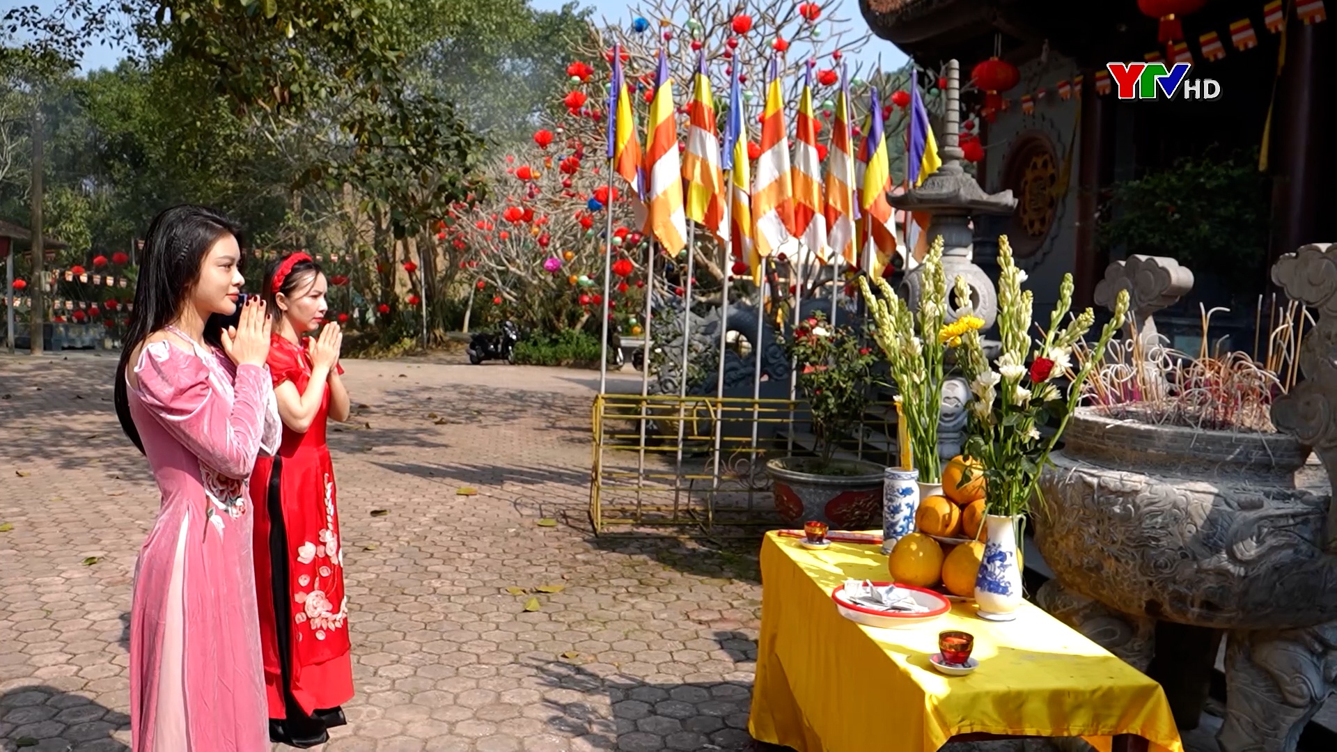 Nét đẹp văn hóa lễ chùa đầu năm