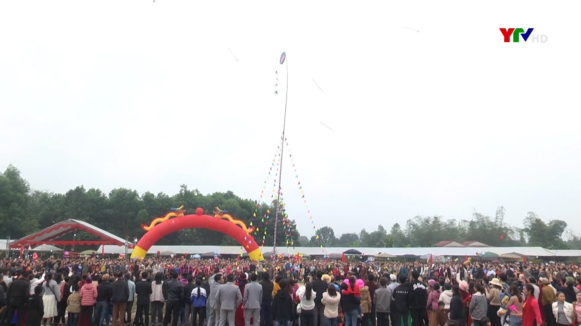 Đặc sắc Lễ hội Cầu mùa xã Thượng Bằng La, huyện Văn Chấn với màn đại Dậm thuông 800 diễn viên tham gia