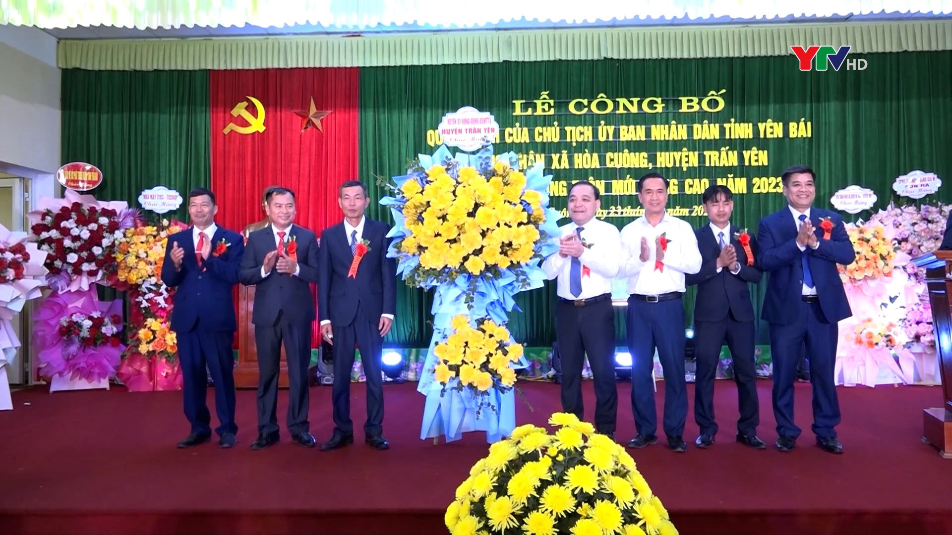 Huyện Trấn Yên công bố Quyết định xã Hòa Cuông đạt chuẩn nông thôn mới nâng cao năm 2023