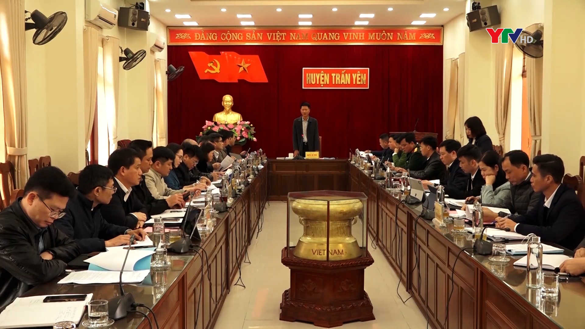 Đồng chí Phó Chủ tịch UBND tỉnh Nguyễn Thế Phước làm việc với BTV Huyện ủy Trấn Yên