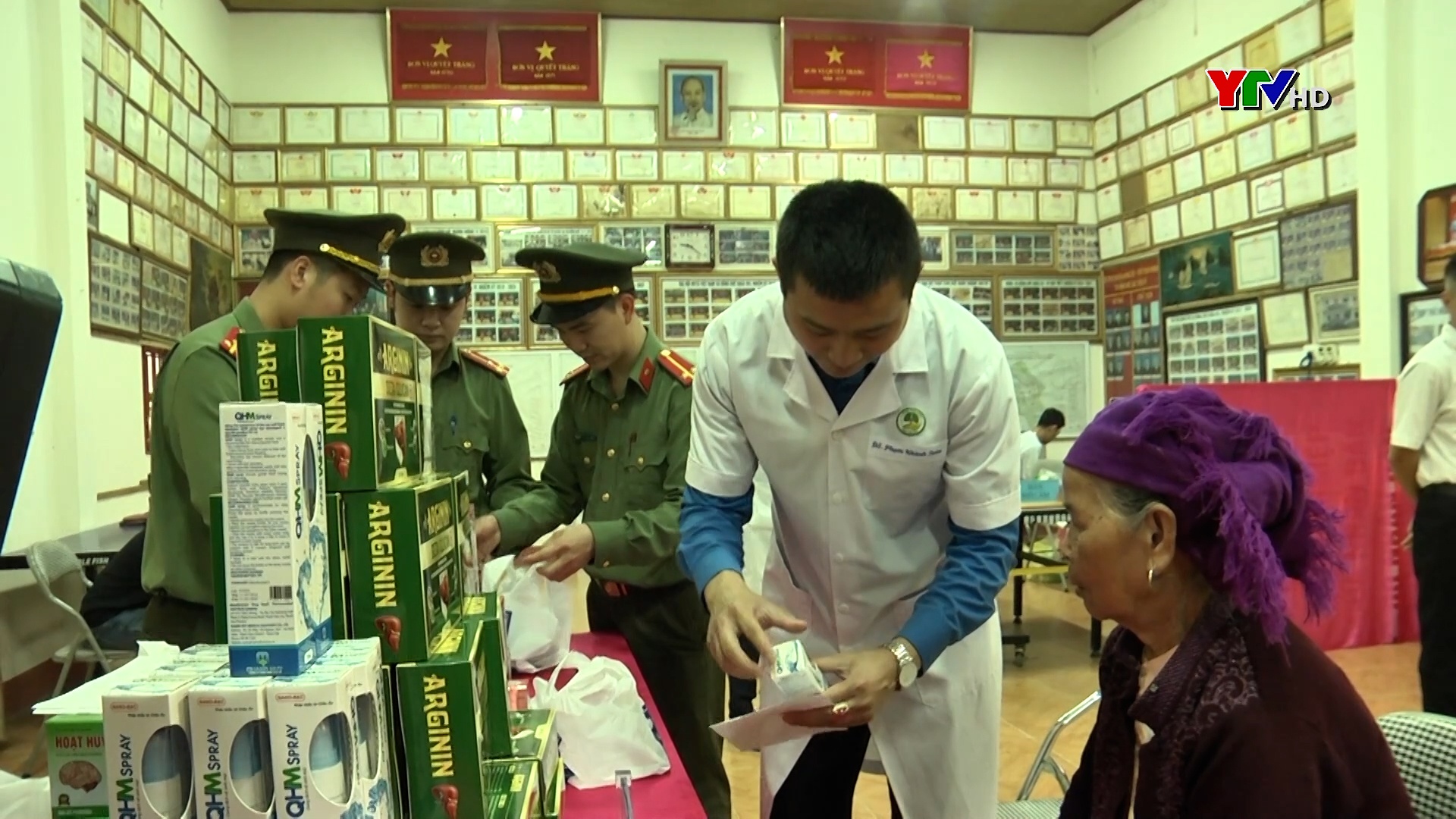 200 người dân xã Đồng Khê, huyện Văn Chấn được khám bệnh miễn phí
