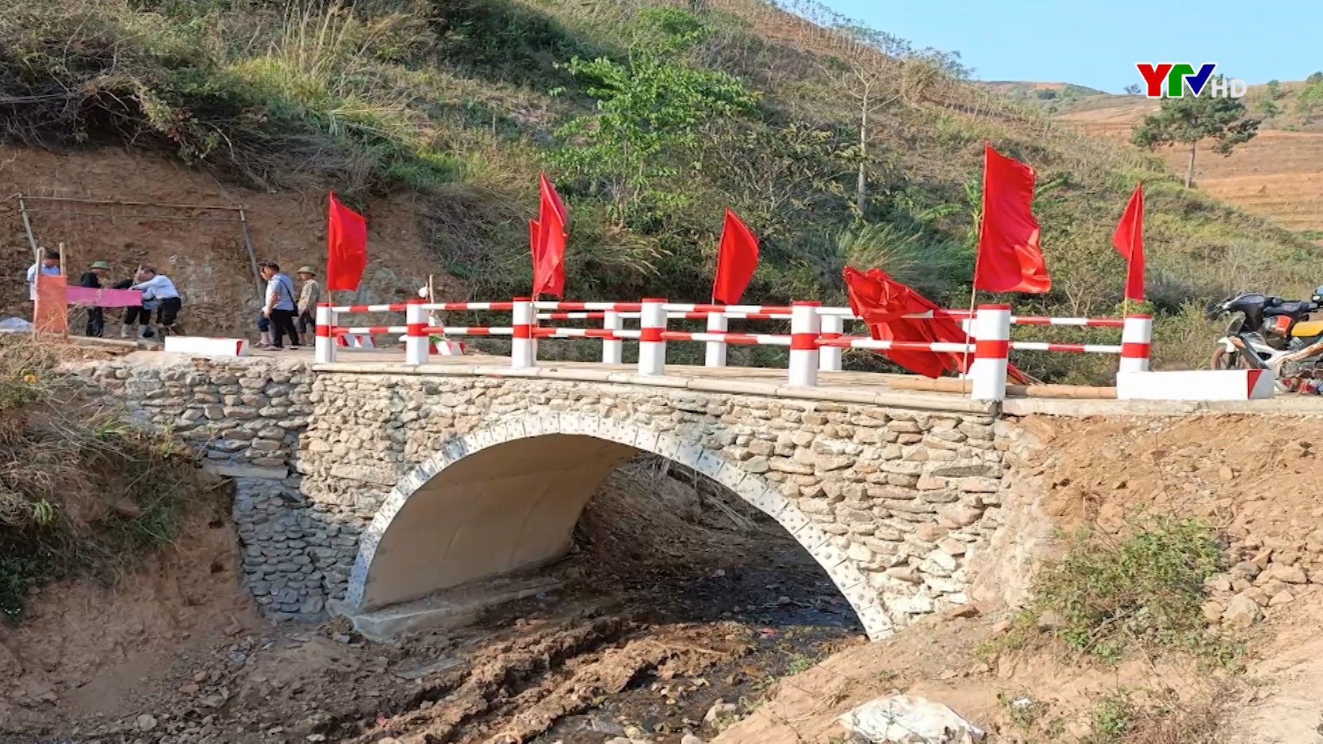 Khánh thành cầu dân sinh tại xã Khao Mang, huyện Mù Cang Chải do Công ty Natrumax Việt Nam tài trợ