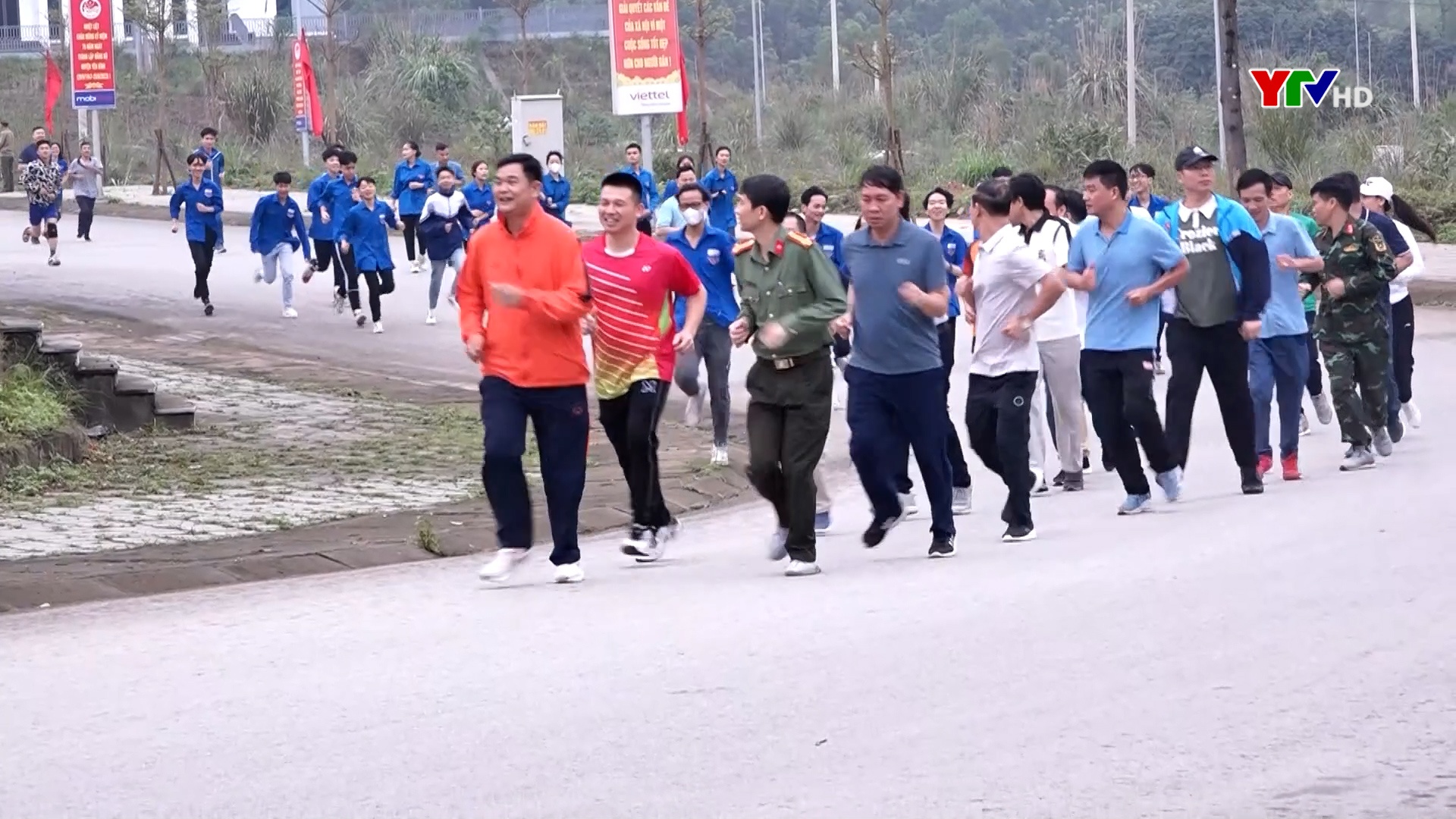Yên Bình: Gần 1.000 người tham gia Ngày chạy Olympic vì sức khỏe toàn dân năm 2024