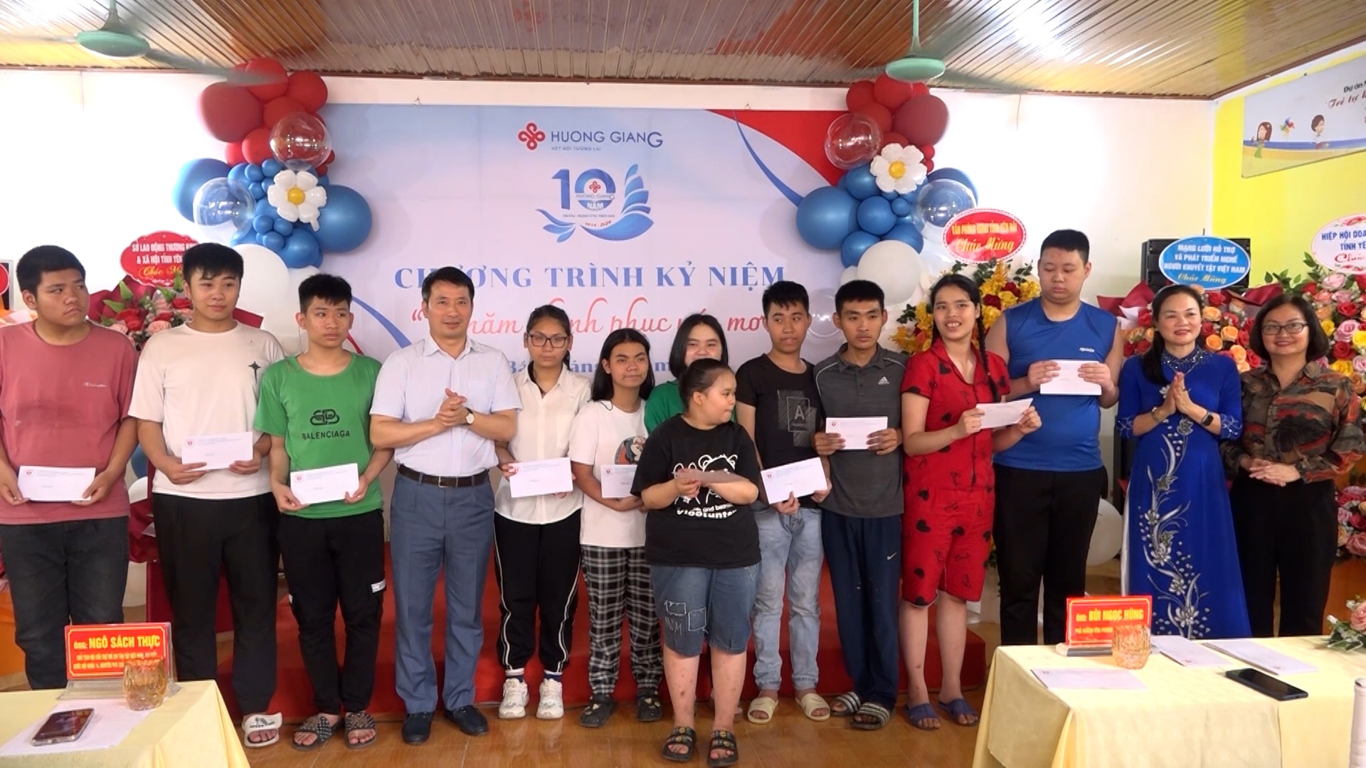 Trung tâm Hương Giang - 10 năm chinh phục ước mơ