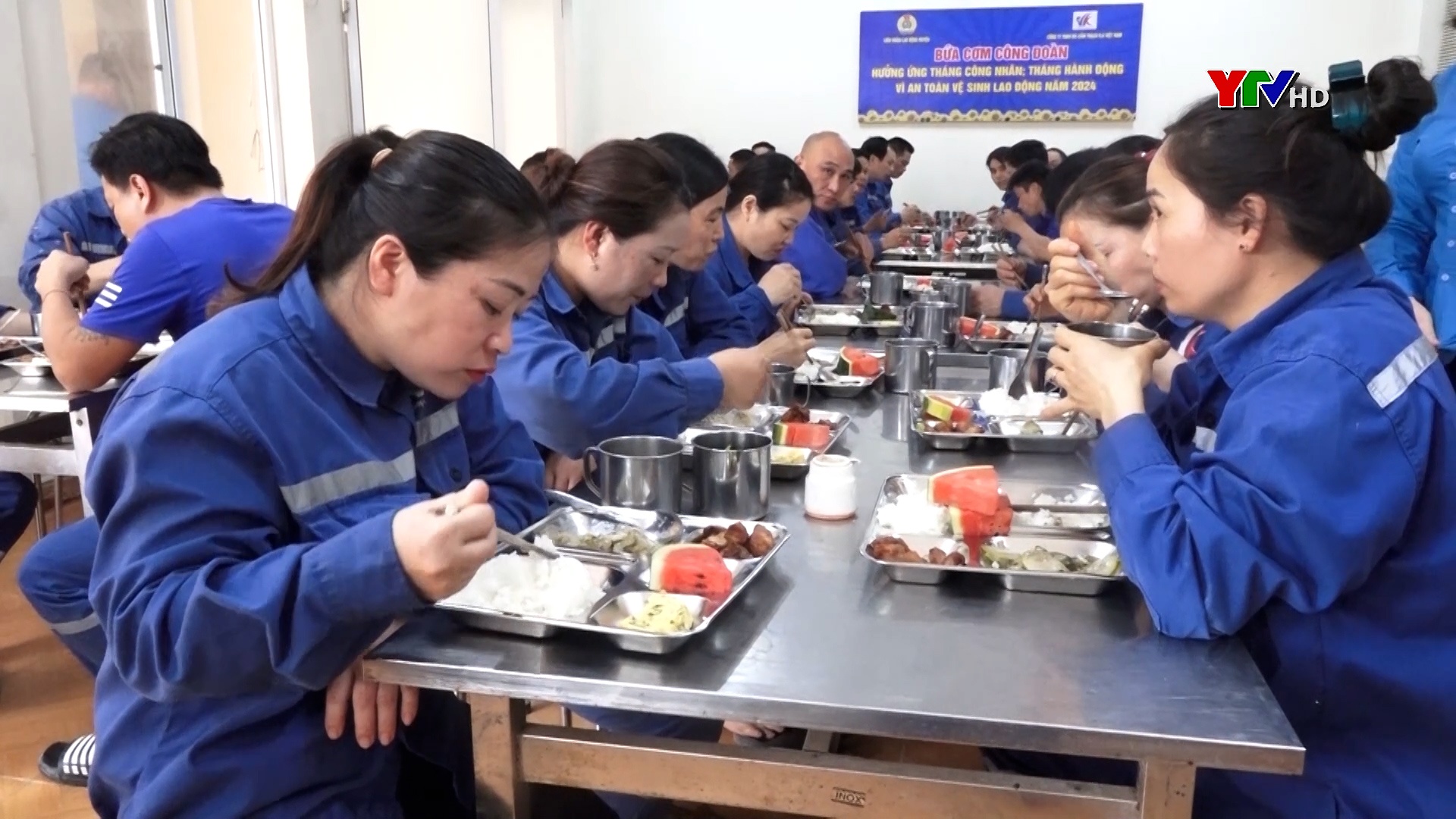 Lục Yên: Những “Bữa cơm công đoàn” cho đoàn viên, người lao động