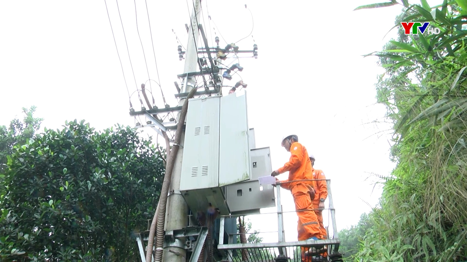 Điện lực Yên Bái đảm bảo cung cấp điện liên tục, an toàn trong mùa mưa bão