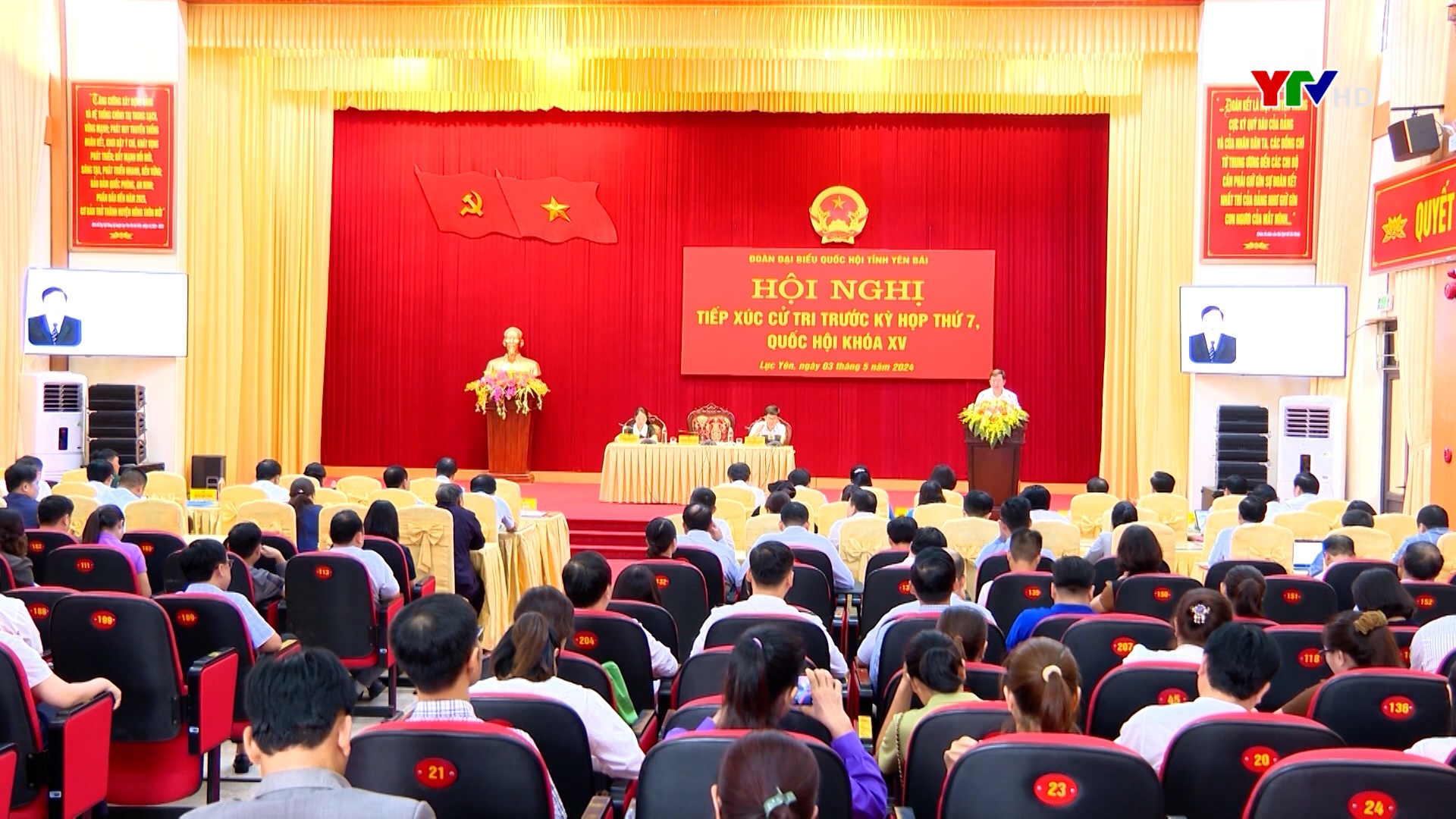 Đoàn ĐBQH tỉnh tiếp xúc cử tri huyện Lục Yên