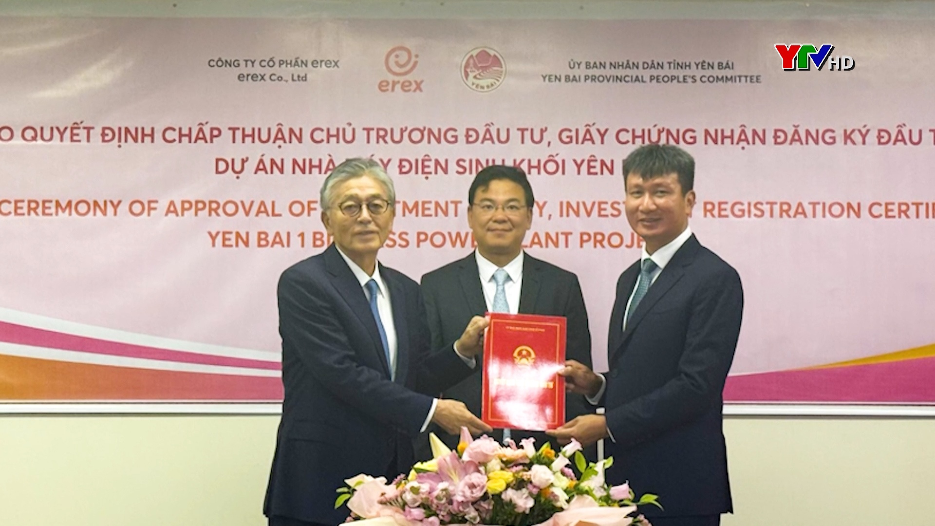 Tại Nhật Bản: Đồng chí Chủ tịch UBND tỉnh Trần Huy Tuấn trao Quyết định chấp thuận chủ trương đầu tư Dự án nhà máy điện sinh khối Yên Bái 1