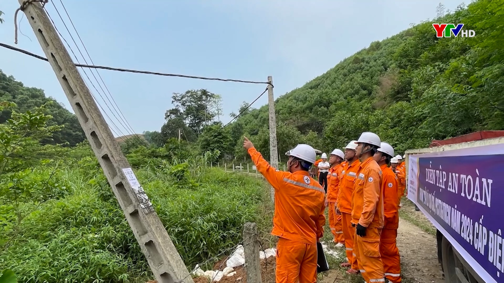 Điện lực Yên Bình đảm bảo an toàn lưới điện mùa mưa bão
