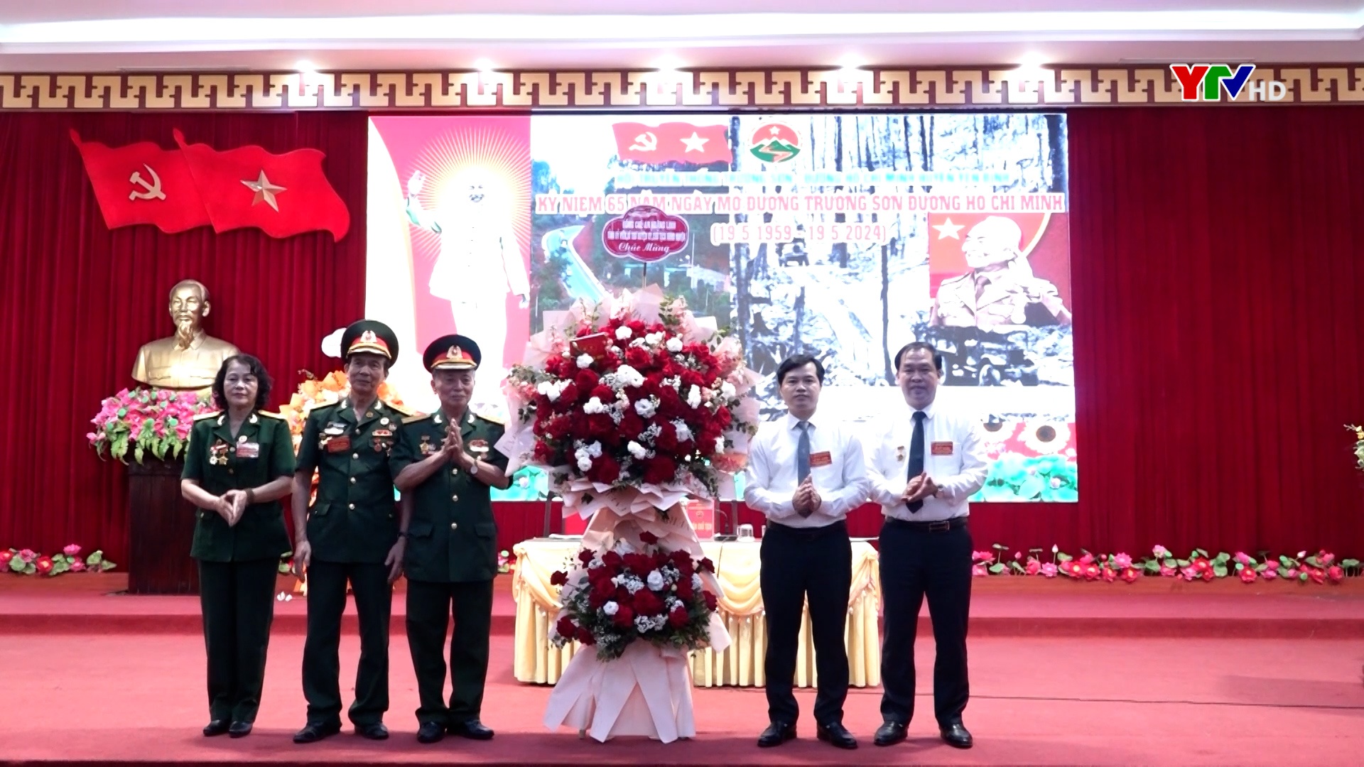 Yên Bình kỷ niệm 65 năm Ngày mở đường Hồ Chí Minh - Ngày truyền thống bộ đội Trường Sơn