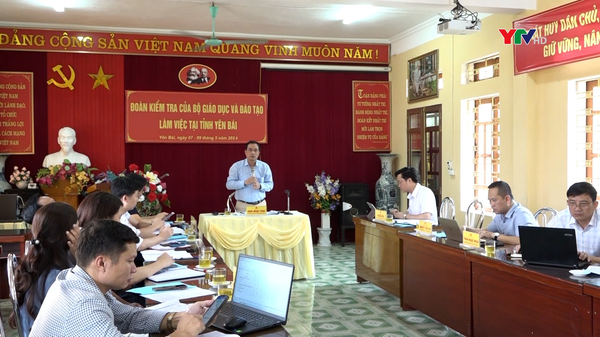 Bộ Giáo dục và Đào tạo kiểm tra việc thực hiện chế độ chính sách cho học sinh dân tộc thiểu số tại huyện Văn Yên