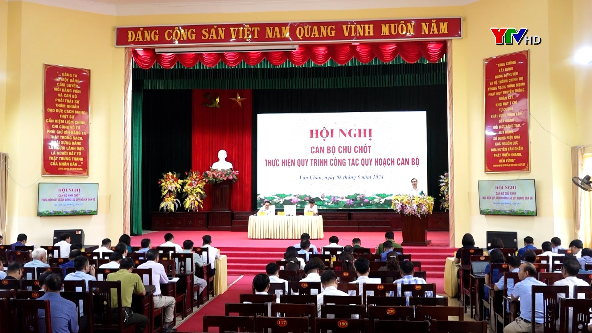 Hội nghị BCH Đảng bộ huyện Văn Chấn lần thứ 28 (mở rộng)