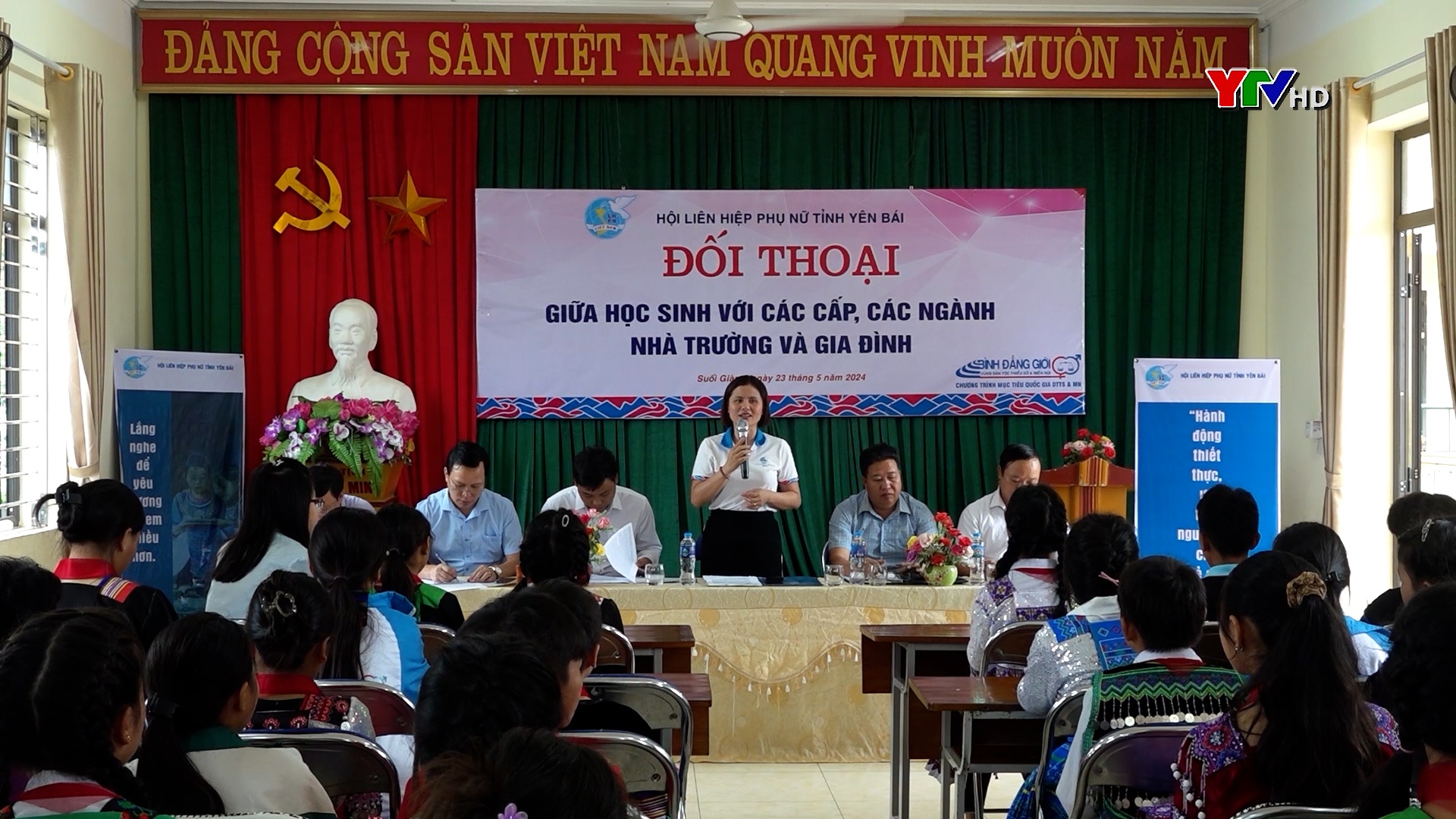 Văn Chấn: Hội nghị đối thoại giữa học sinh với các cấp, các ngành, nhà trường và gia đình