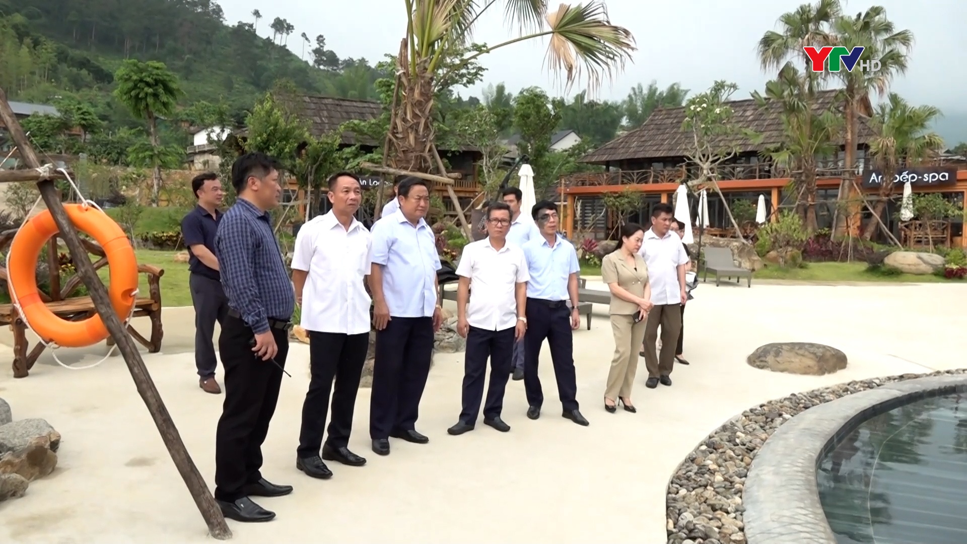 Đồng chí Phó Chủ tịch Thường trực HĐND tỉnh Vũ Quỳnh Khánh khảo sát chính sách hỗ trợ phát triển du lịch tại huyện Trạm Tấu