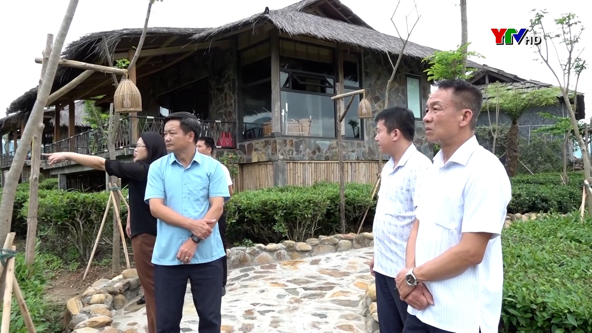 Đồng chí Phó Chủ tịch thường trực HĐND tỉnh Vũ Quỳnh Khánh khảo sát một số mô hình phát triển du lịch tại thị xã Nghĩa Lộ