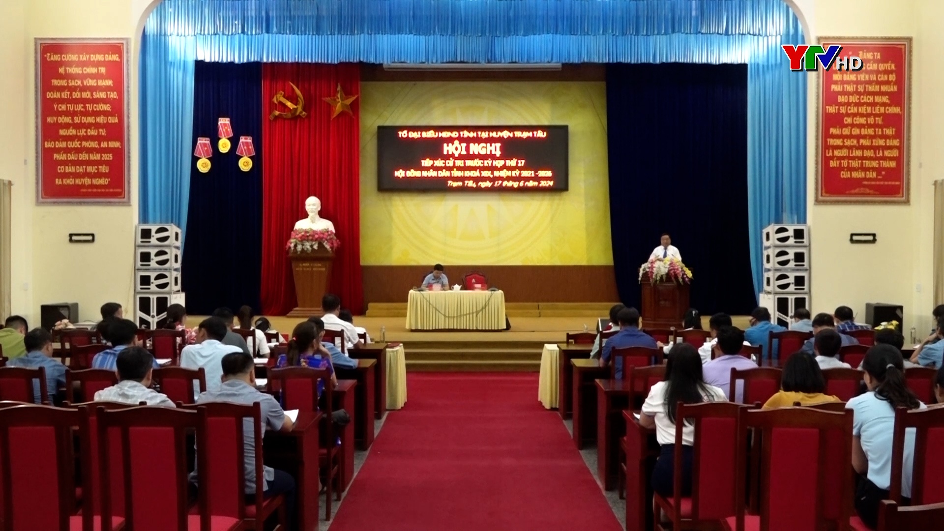 Tổ đại biểu HĐND tỉnh tiếp xúc cử tri huyện Trạm Tấu
