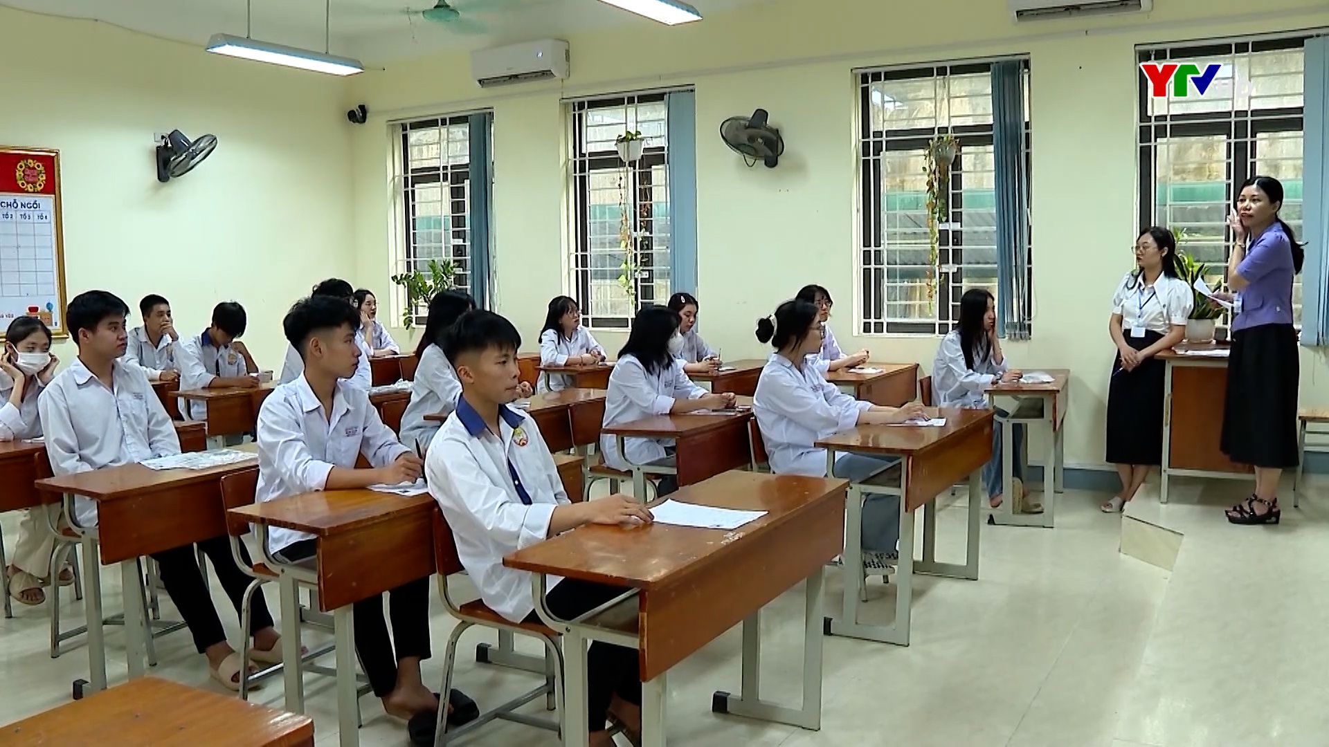 Trên 8.700  thí sinh của tỉnh Yên Bái làm thủ tục dự thi tốt nghiệp THPT năm 2024