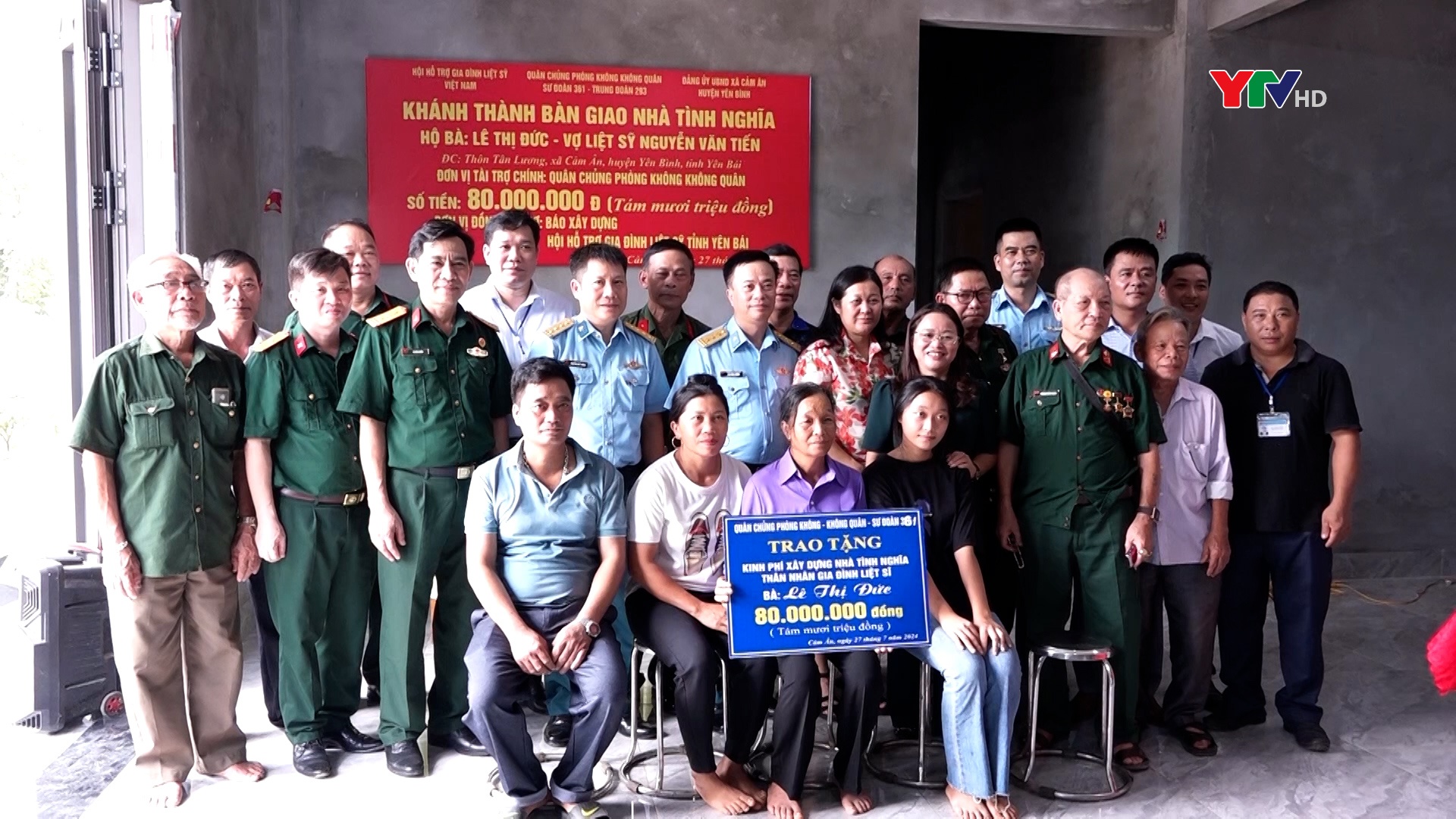 Bàn giao nhà tình nghĩa cho thân nhân liệt sĩ tại xã Cảm Ân, huyện Yên Bình