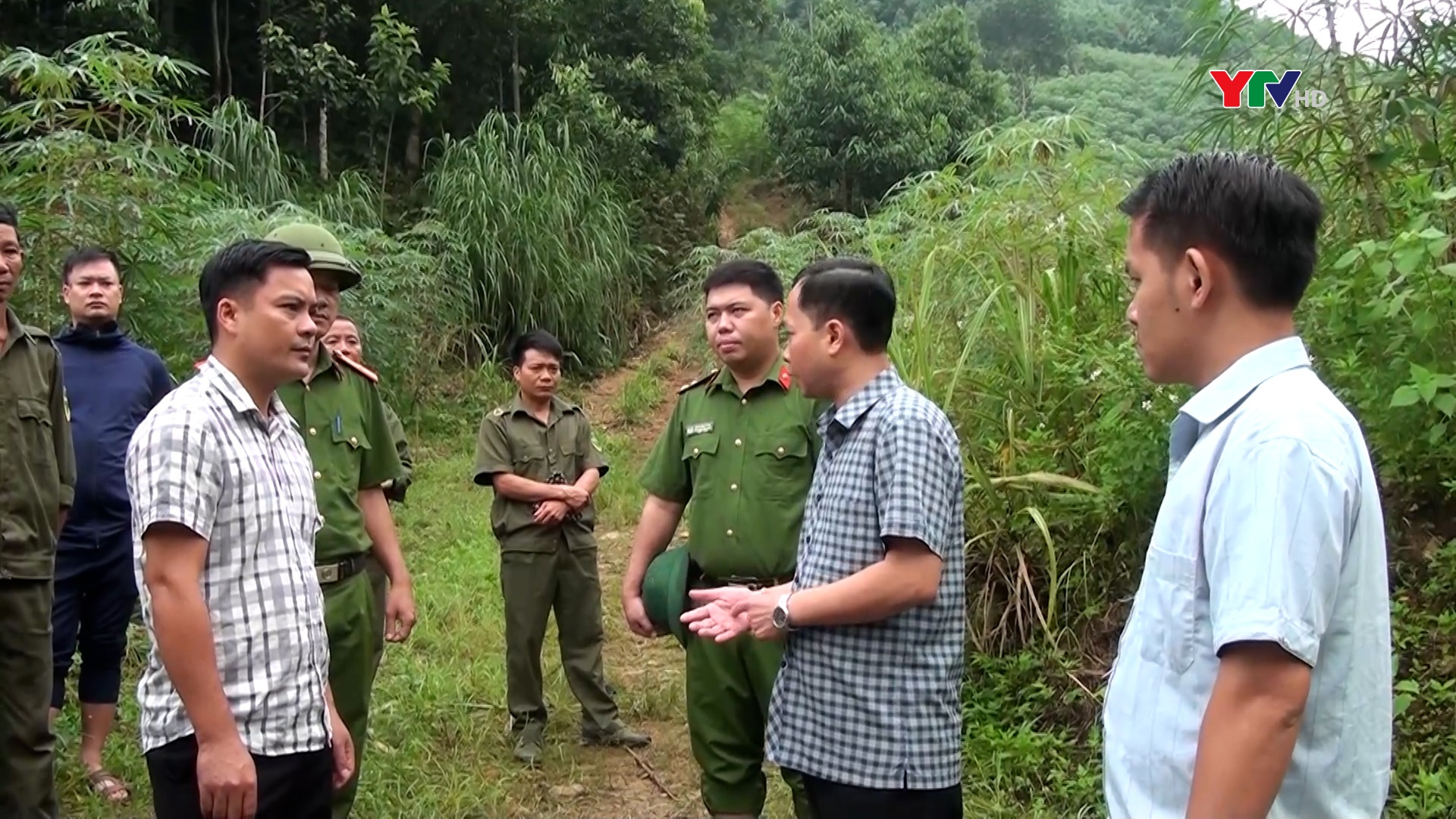 Văn Yên: Huy động hàng trăm người tìm kiếm cháu bé mất tích