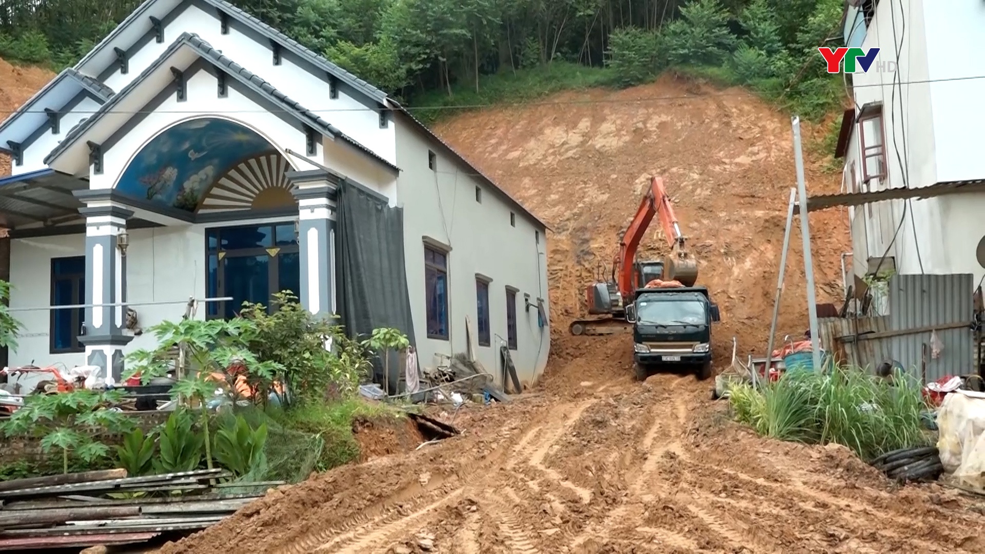 Ban Chỉ huy PCTT- TKCN tỉnh kiểm tra tình hình sạt lở đất và công tác phòng chống lụt bão tại huyện Yên Bình