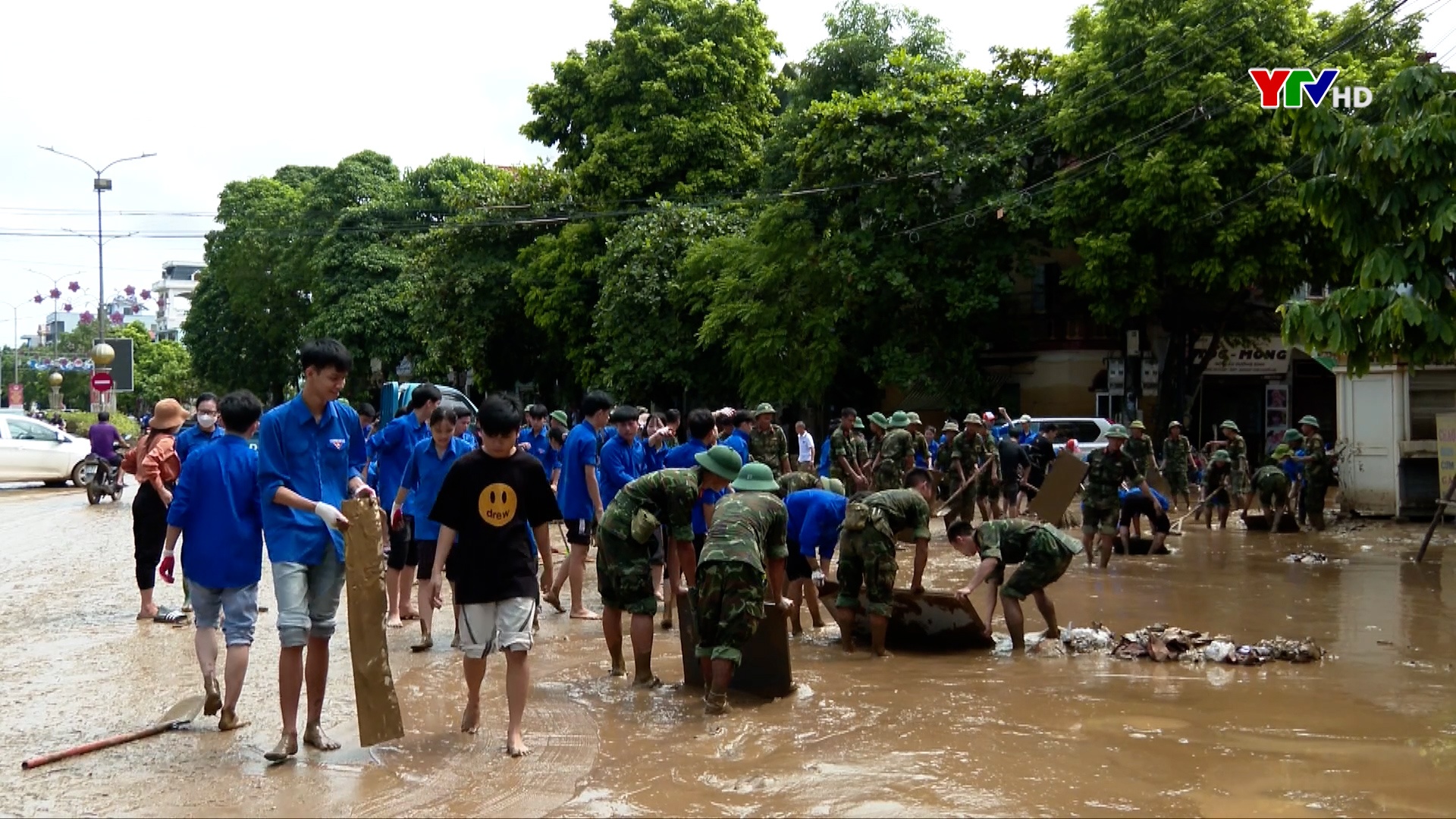 Tuổi trẻ Yên Bái chung sức cùng nhân dân khắc phục hậu quả bão lũ