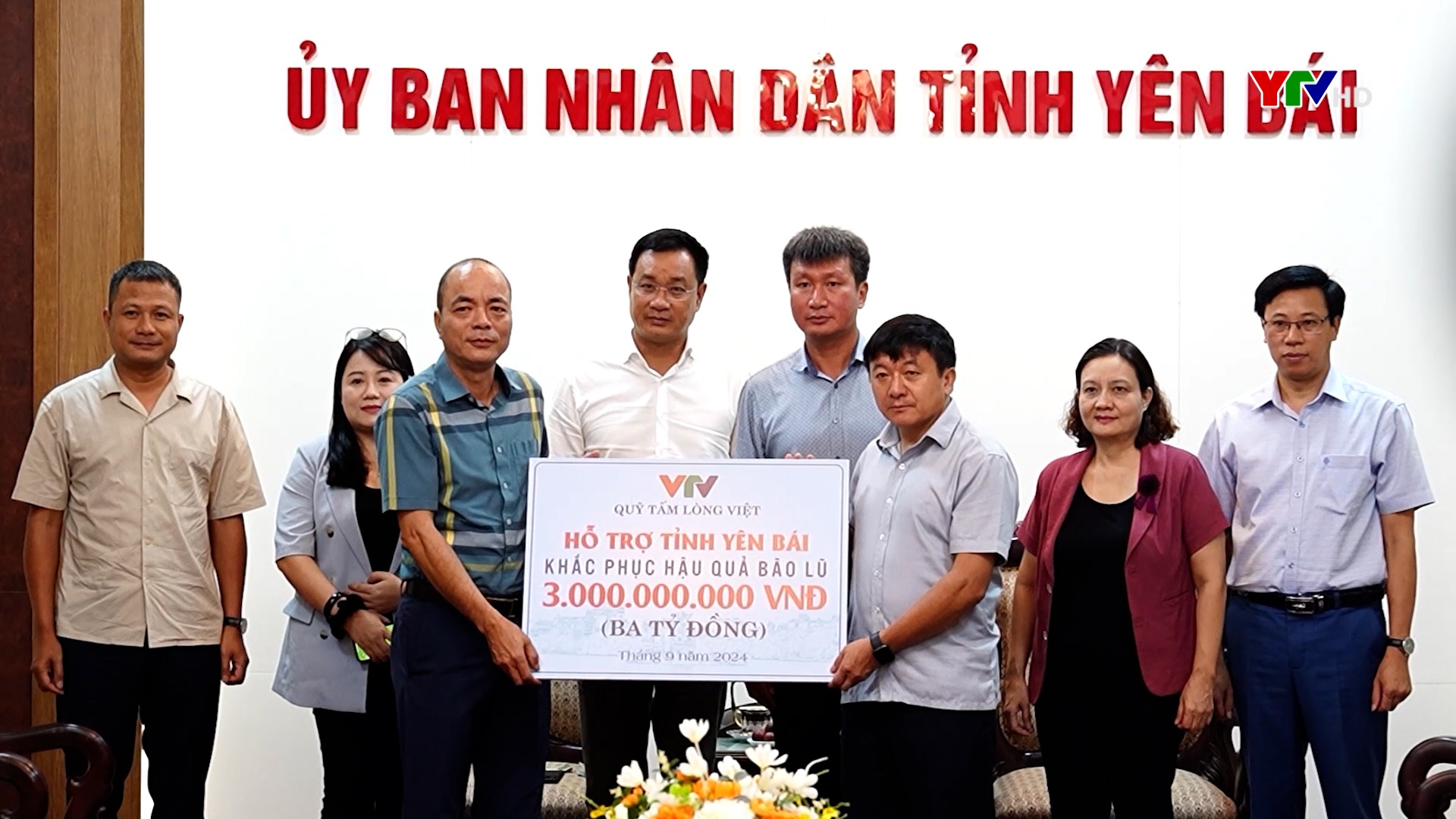 Đài Truyền hình Việt Nam (Quỹ Tấm lòng Việt) trao 3 tỷ đồng hỗ trợ tỉnh Yên Bái khắc phục hậu quả bão số 3