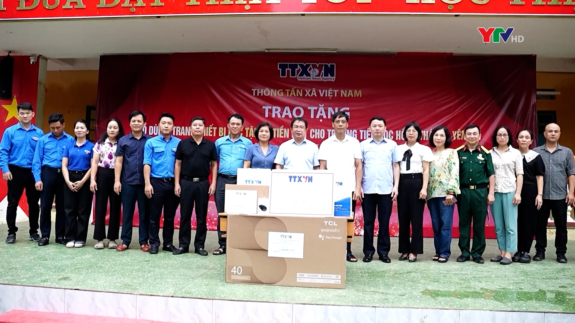 Thông tấn xã Việt Nam trao hỗ trợ 2 trường học tại thành phố Yên Bái