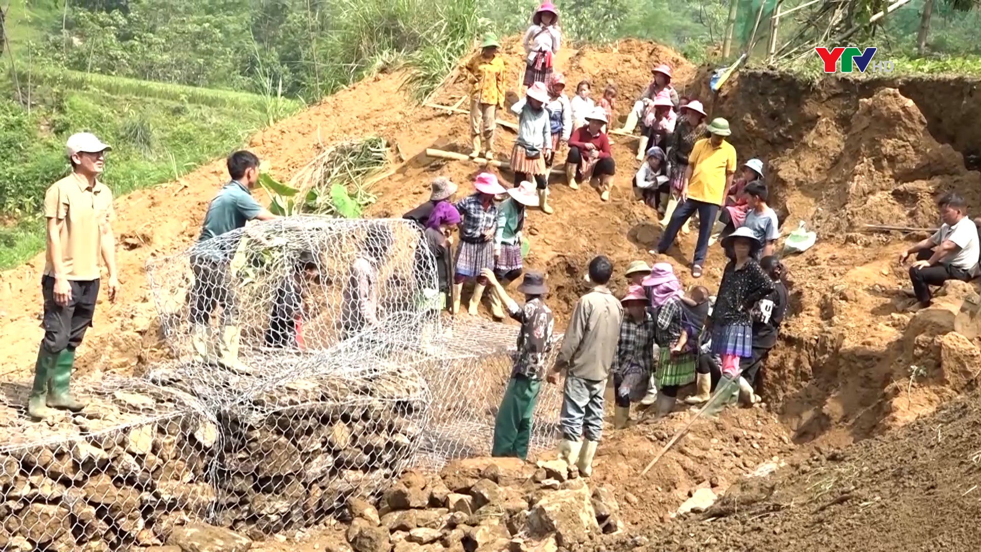 Chung tay cứu đường - Khi lòng dân đã thuận