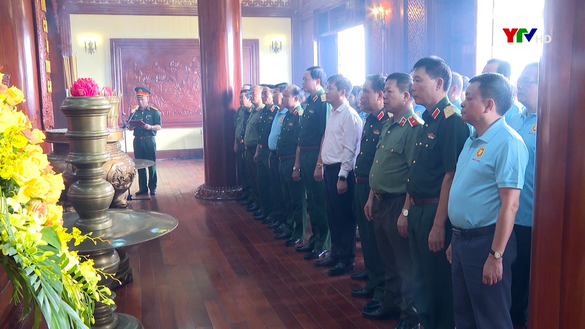 Đoàn công tác Học viện Quốc phòng dâng hương tưởng niệm Chủ tịch Hồ Chí Minh và viếng Nghĩa trang liệt sỹ tỉnh Yên Bái