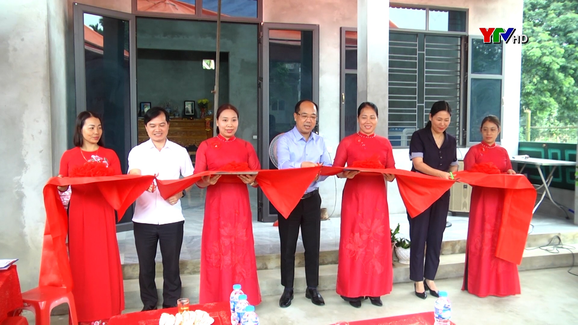 Ban Tuyên giáo Tỉnh uỷ phối hợp với Báo Tuổi trẻ Thủ đô khánh thành nhà đại đoàn kết tại huyện Yên Bình