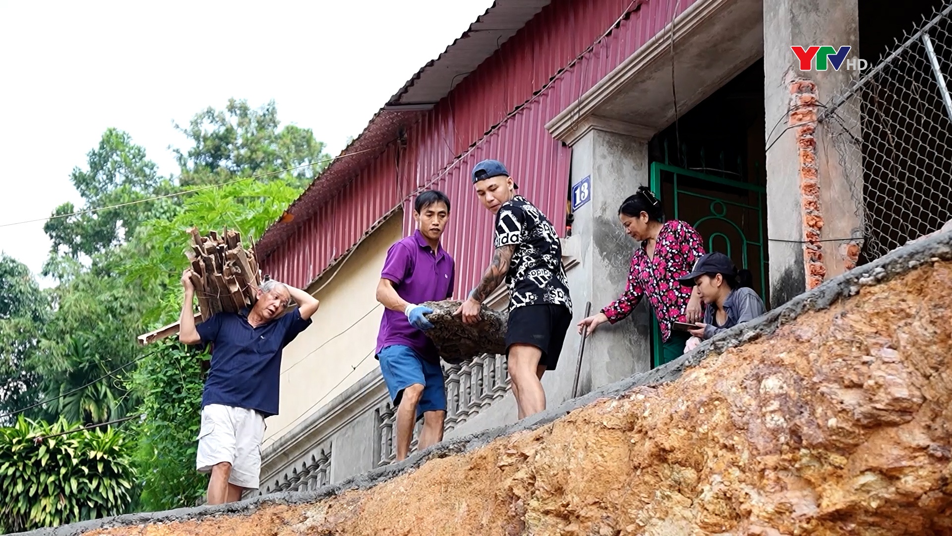 Thành phố Yên Bái ổn định chỗ ở cho người dân sau lũ