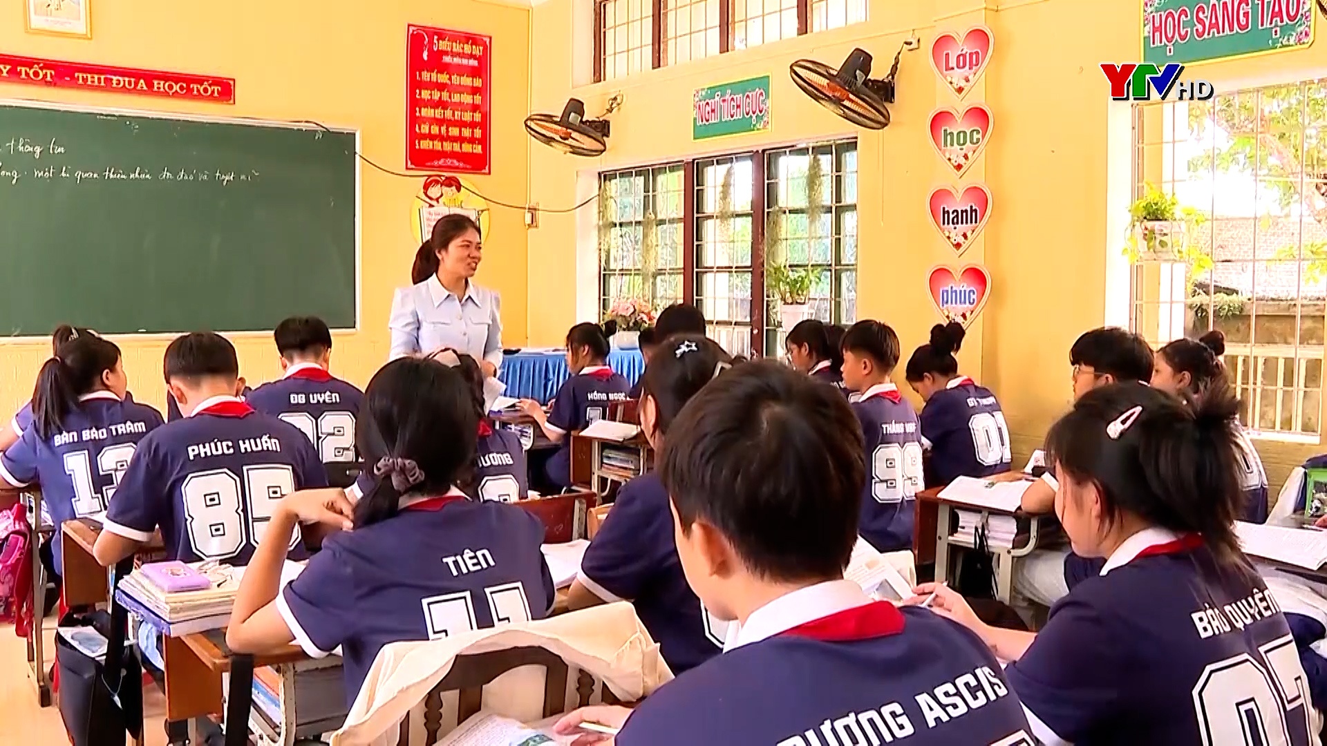 Văn Yên quản lý học sinh không dùng điện thoại trong trường học