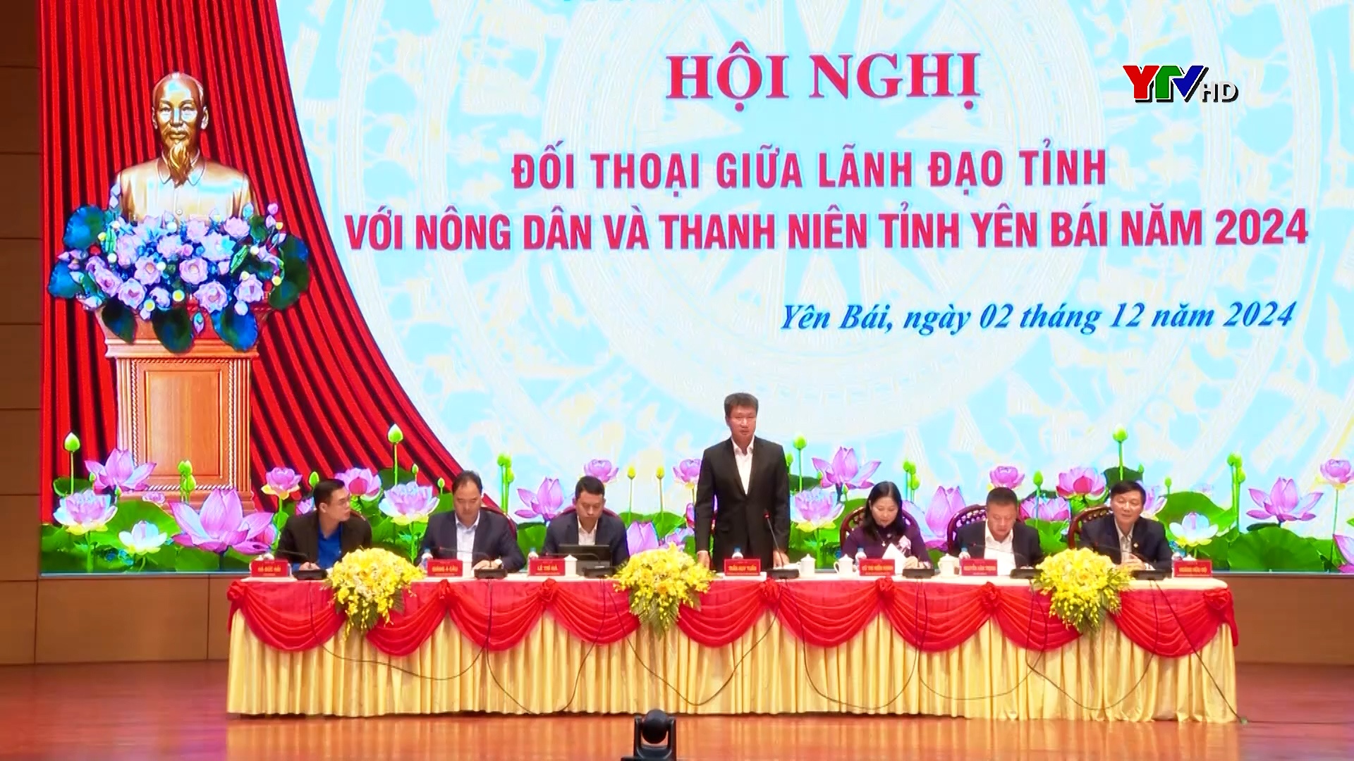 Lãnh đạo tỉnh Yên Bái đối thoại với nông dân và thanh niên năm 2024