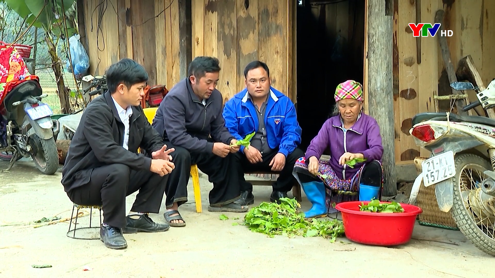 Phát huy vai trò của người có uy tín tại cộng đồng dân cư