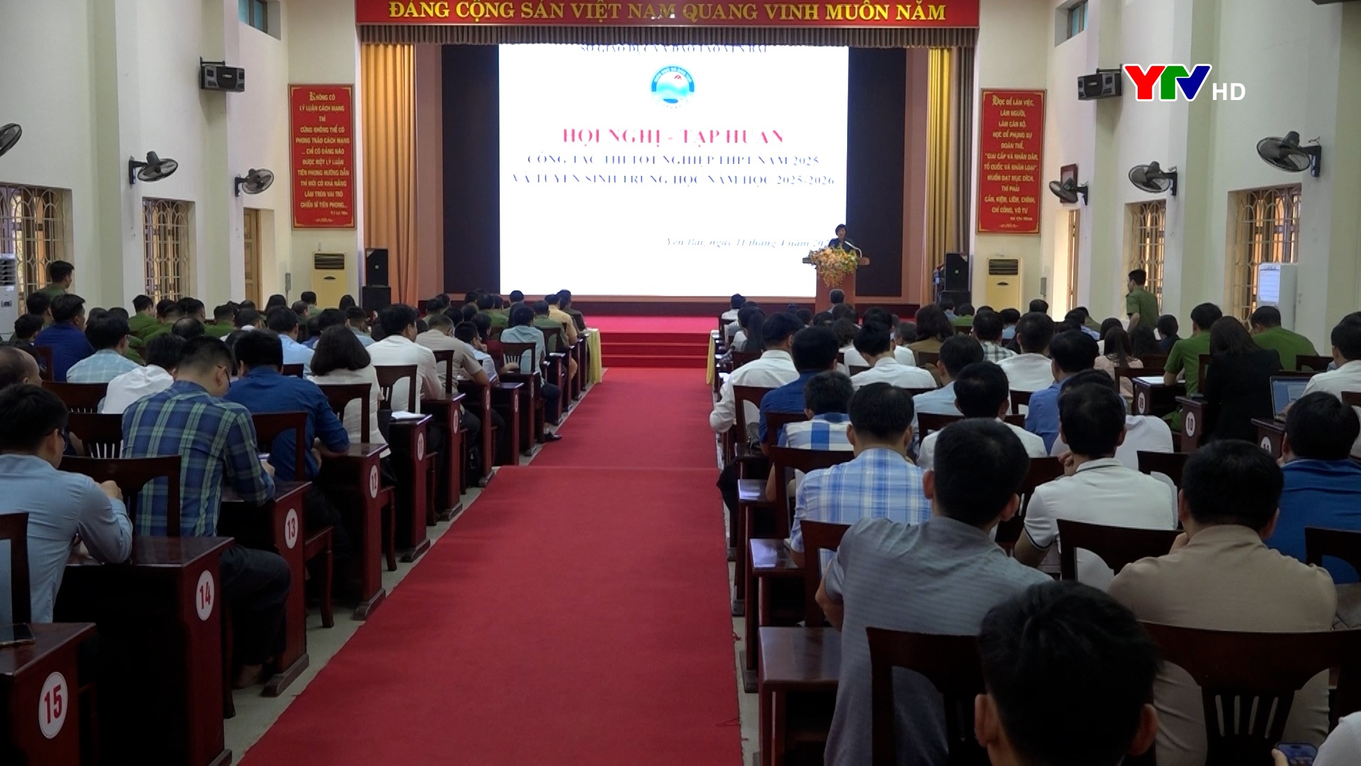 Tập huấn công tác thi tốt nghiệp THPT năm 2025 và thi tuyển sinh THPT năm học 2025-2026