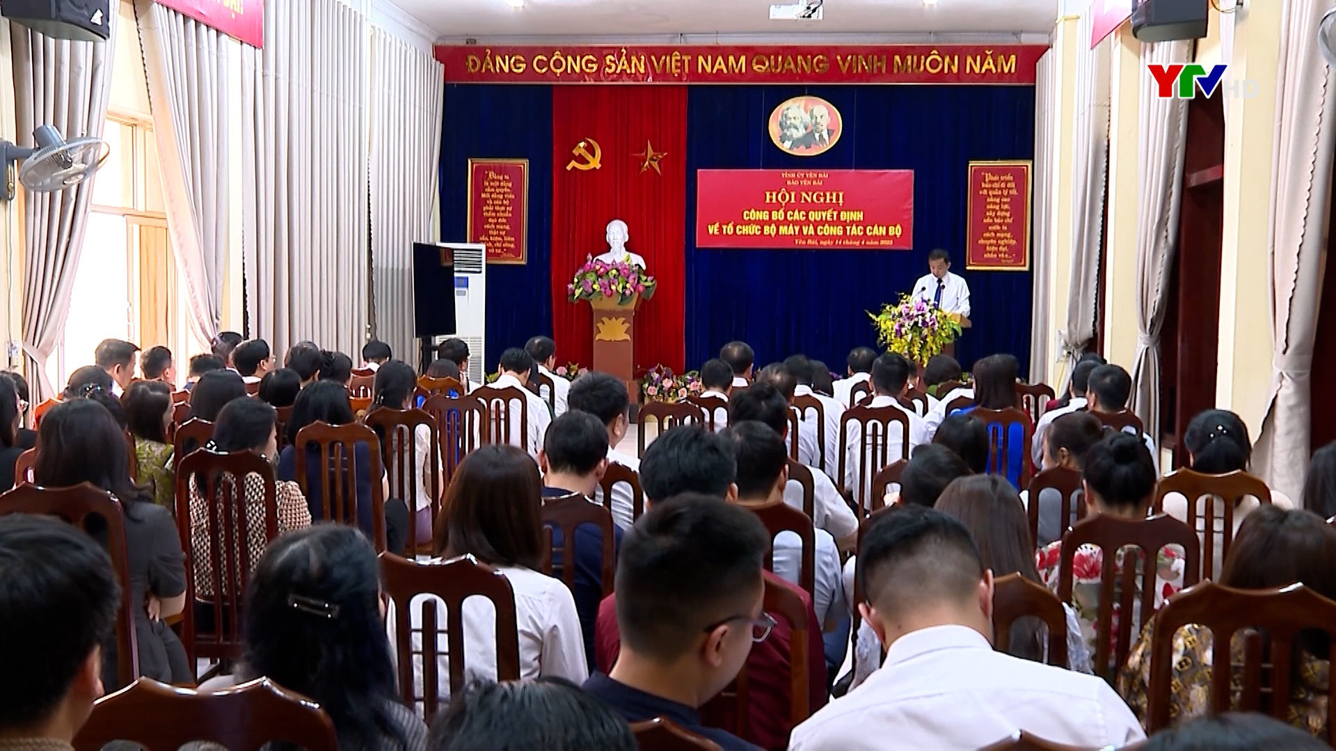 Báo Yên Bái công bố các quyết định về tổ chức bộ máy và công tác cán bộ