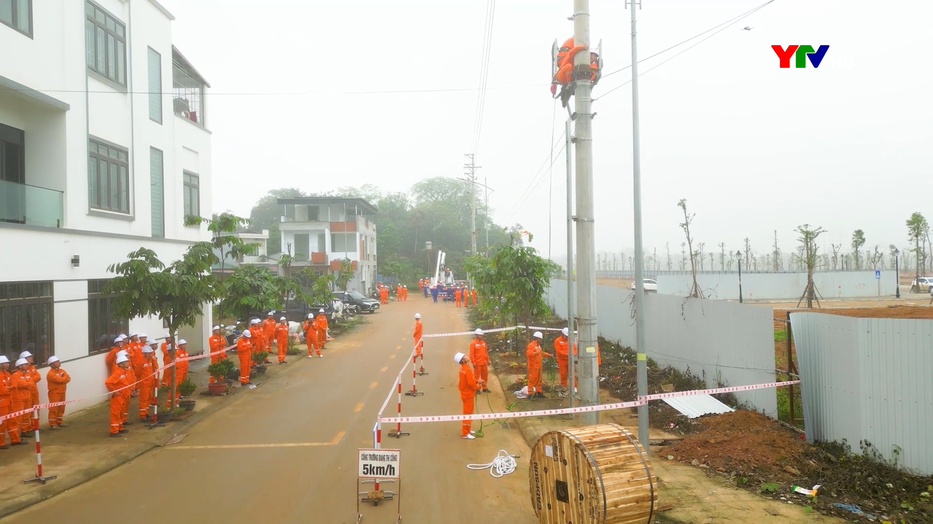 Công ty Điện lực Yên Bái sẵn sàng các phương án đảm bảo an toàn lưới điện trước mùa mưa bão