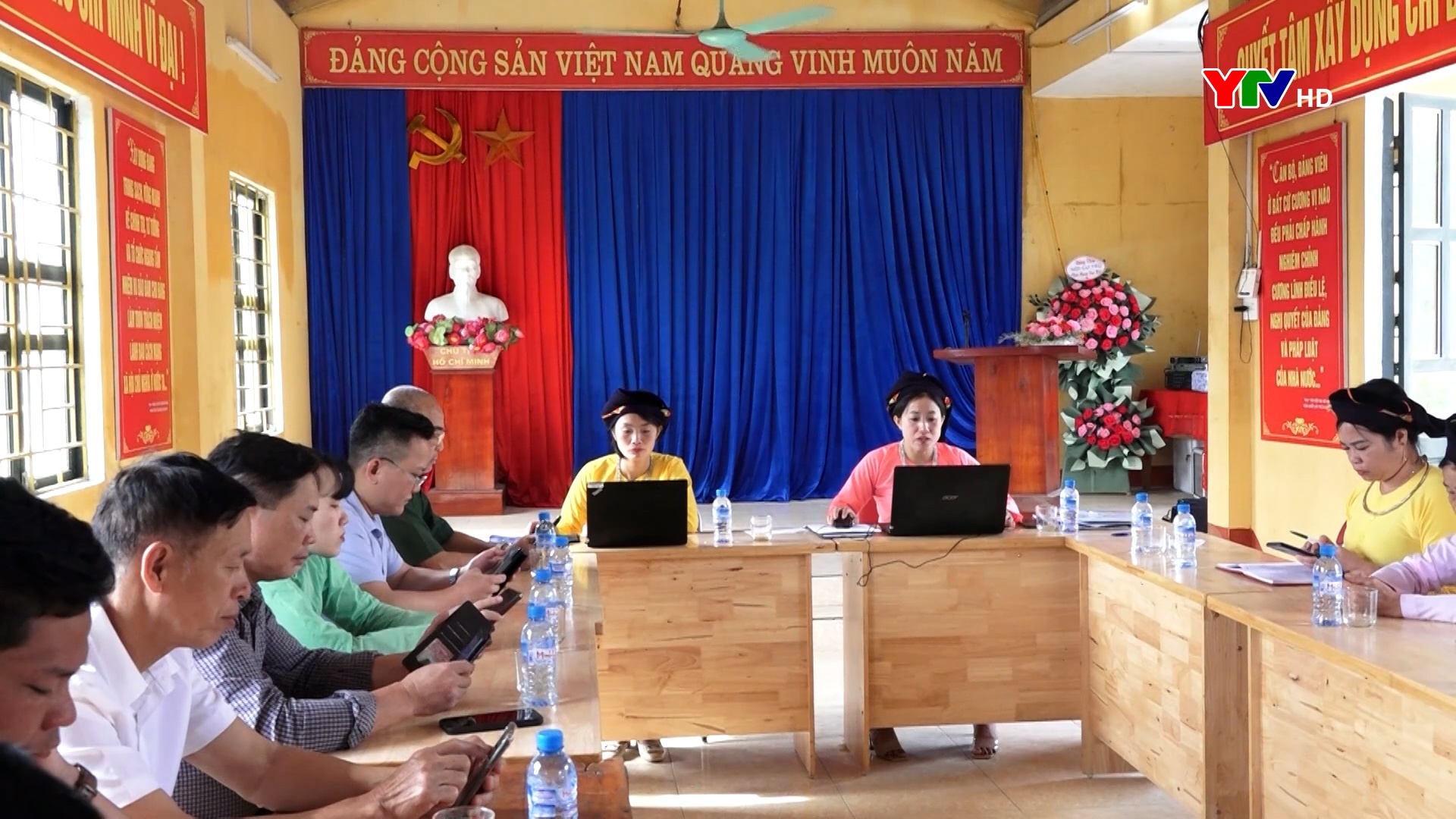 Nữ Bí thư chi bộ điển hình trong học tập và làm theo lời Bác