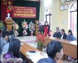 Đài PT-TH tỉnh Yên Bái trao quà cho các hộ nghèo