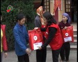 Hội chữ thập đỏ tỉnh trao quà cho các đối tượng chính sách, gia đình nạn nhân chất độc da cam