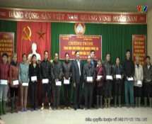 Đ/c Nông Văn Lịnh - Chủ tịch UBMTTQ tỉnh chúc Tết tại huyện Trấn Yên