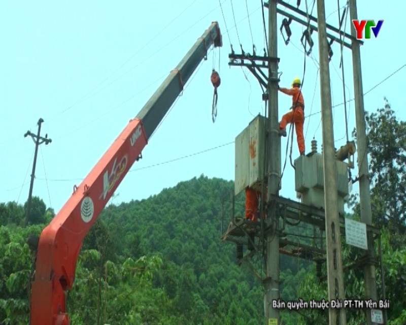 Điện lực Yên Bình đảm bảo an toàn lưới điện trong dịp Tết
