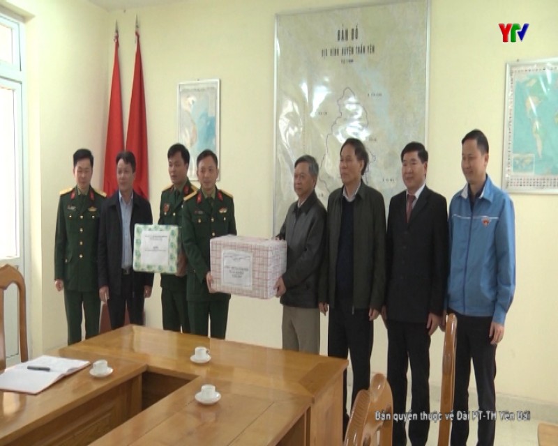 Lãnh đạo tỉnh thăm và chúc Tết cán bộ, nhân dân huyện Trấn Yên