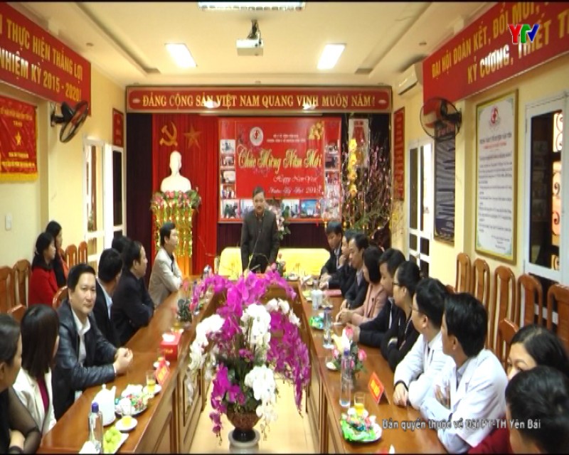 Đồng chí Phó Bí thư TT Tỉnh ủy Dương Văn Thống kiểm tra, chúc Tết tại huyện Văn Yên