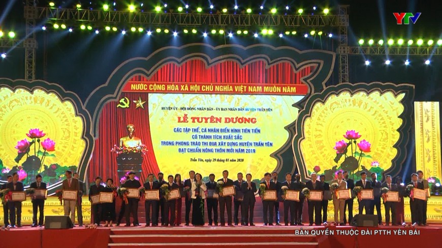 Huyện Trấn Yên kỷ niệm 90 năm Ngày thành lập Đảng Cộng sản Việt Nam và Tuyên dương các tập thể, cá nhân điển hình trong phong trào thi đua xây dựng huyện Trấn Yên đạt chuẩn nông thôn mới năm 2019