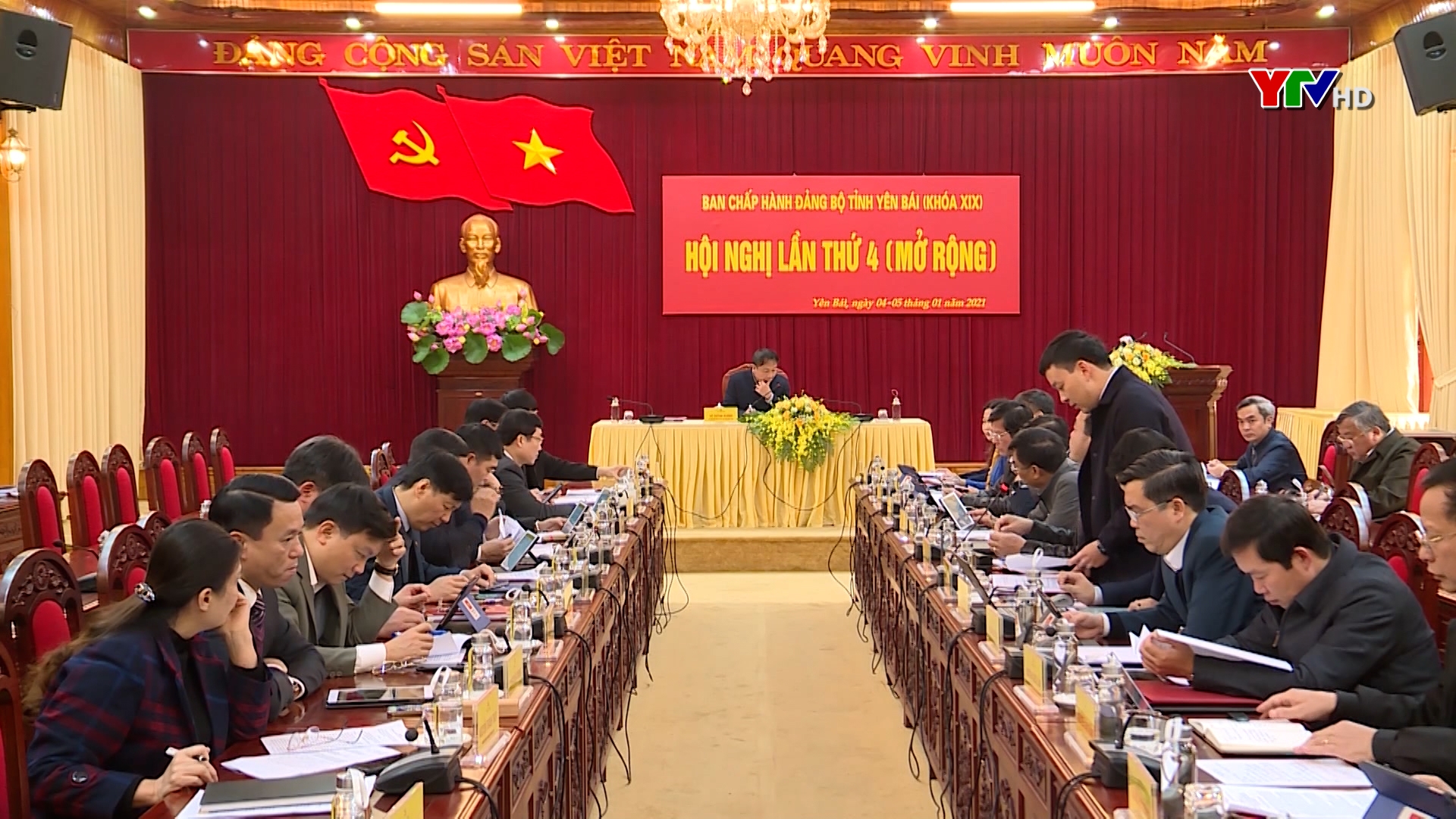 Hội nghị BCH Đảng bộ tỉnh Yên Bái lần thứ 4 (mở rộng): Thảo luận, cho ý kiến vào nội dung các tờ trình của Ban Thường vụ Tỉnh ủy