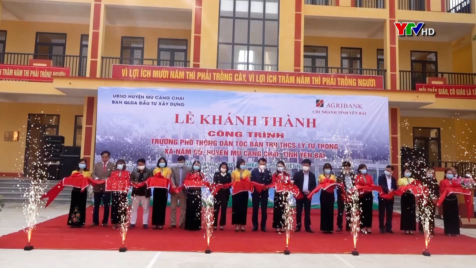 Huyện Mù Cang Chải đã khánh thành công trình trường phổ thông dân tộc bán trú THCS Lý Tự Trọng