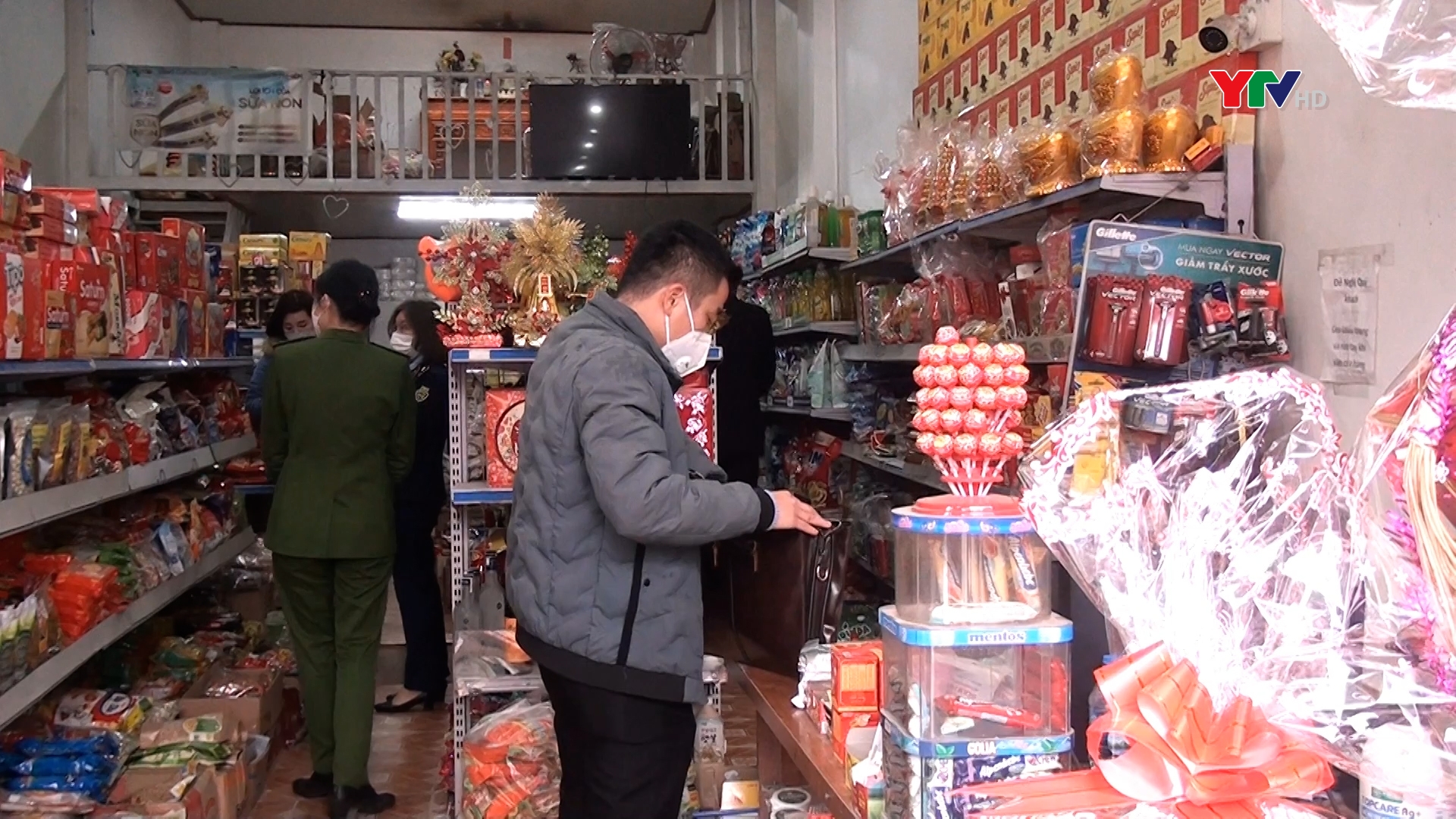 Huyện Yên Bình tăng cường kiểm tra, kiểm soát thị trường dịp Tết