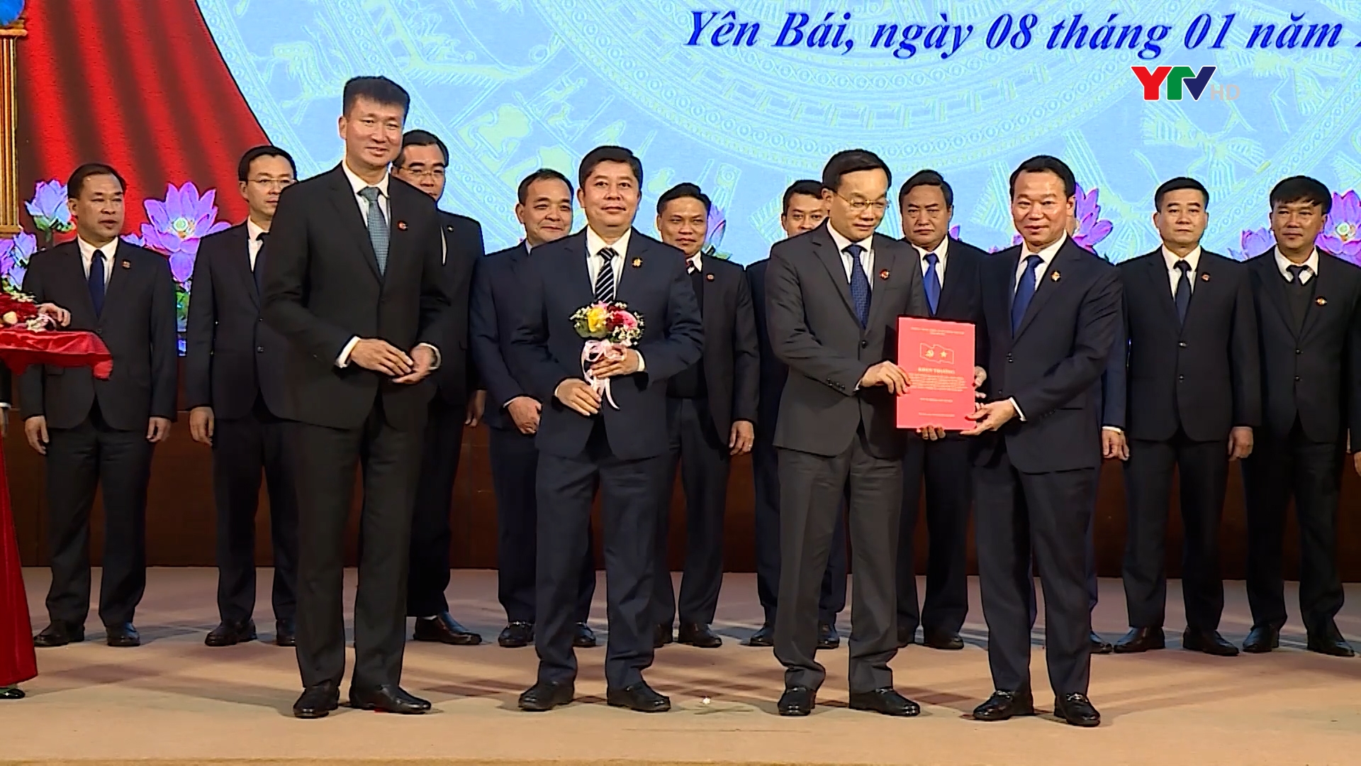 Hội nghị báo công kết quả thực hiện nhiệm vụ chính trị năm 2022