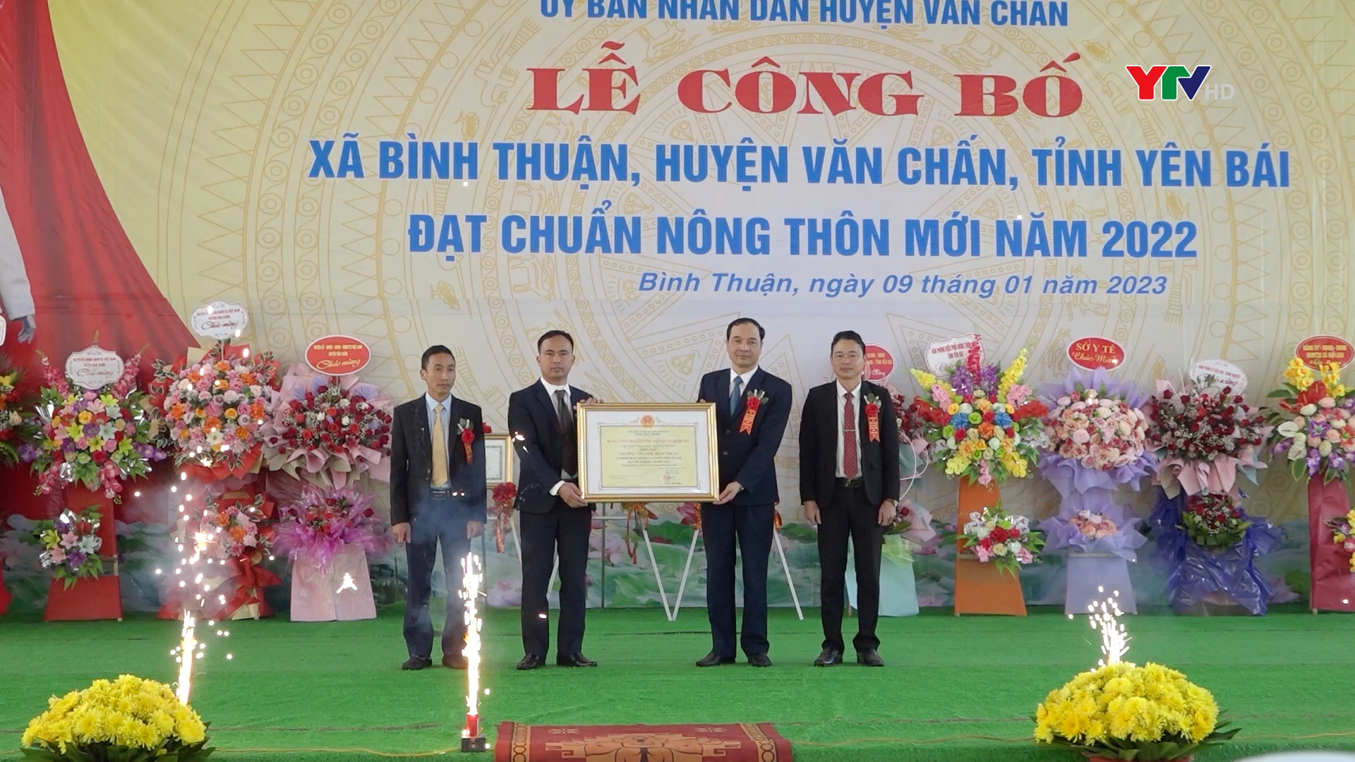 Công bố xã Bình Thuận (huyện Văn Chấn) đạt chuẩn nông thôn mới năm 2022